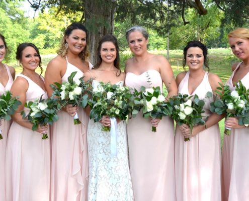 Bride & bridesmaids with bouquets
