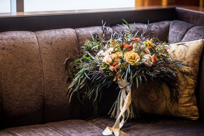 metal and gold wedding inspiration bridal bouquet