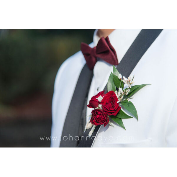 groom-boutonniere-marsala-maroon-spray-roses